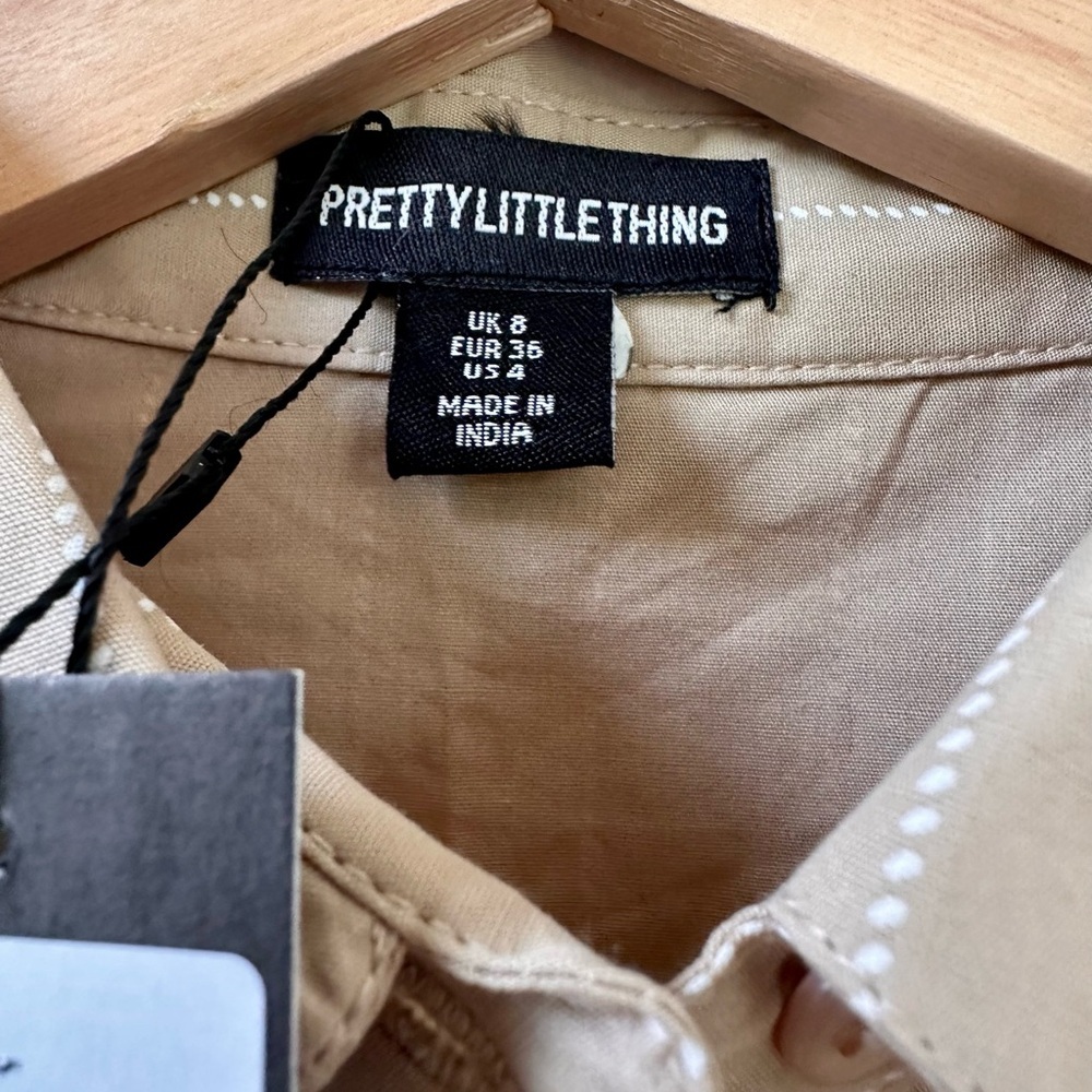 Prettylittlething STONE POPLIN PINSTRIPE POCKET DETAIL CROPPED SHIRT NWT 4 - Picture 9 of 11